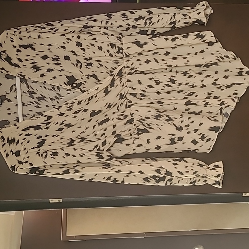 Dress top  new without tags, never worn